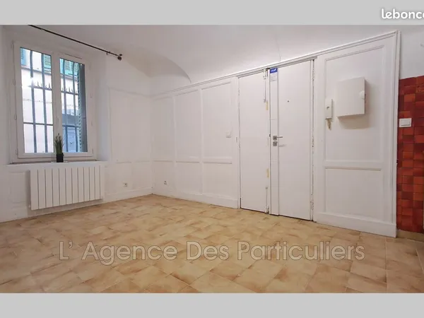 Studio 1 pièce 26 m²