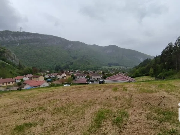 Terrain 1271 m²