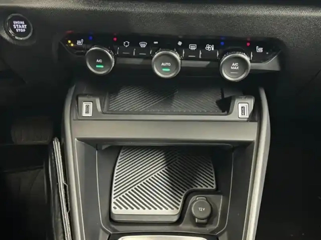 Citroën C4 puretech 130ch s&amp;s shine eat8 — photo 13