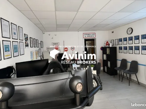 Local 48 m² Cormeilles-en-Parisis