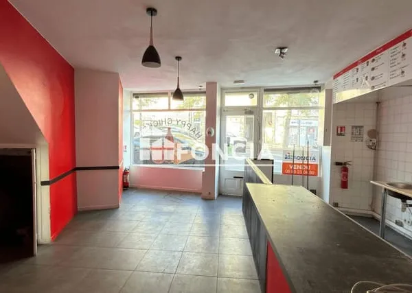 Local commercial équipé restauration - 33 m² + cave - Rodez - Saint-Cyrice