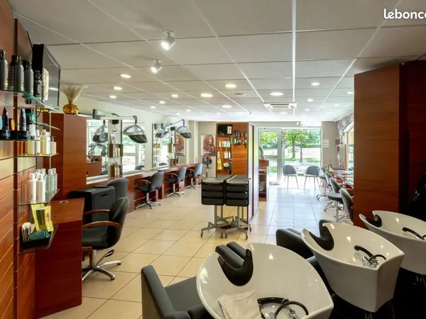Murs commerciaux - salon de coiffure clé en main