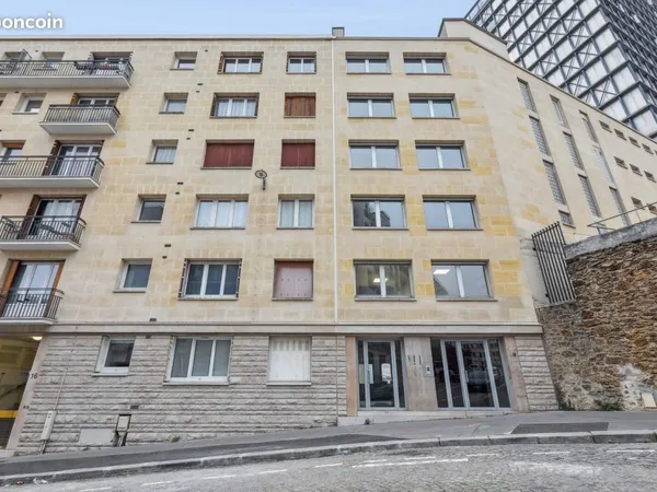 Bureau 1 758 m²