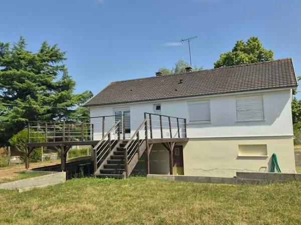 Plusieurs options pour cette demeure, la possibilité d'un appartement ou local indépendant de 35m2 +