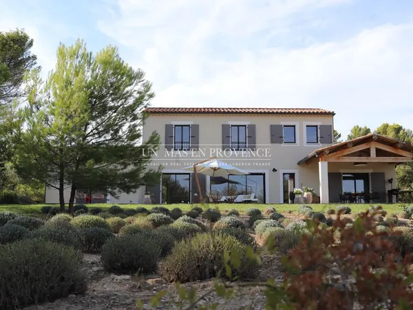 Maison et villa de prestige Vente Joucas   5227€