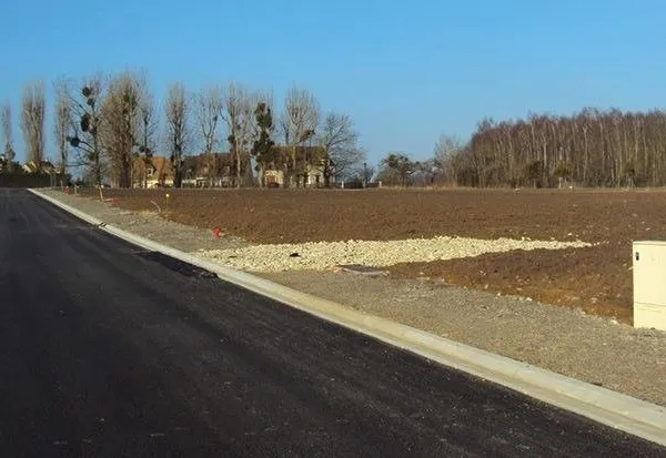 Terrain 574 m²