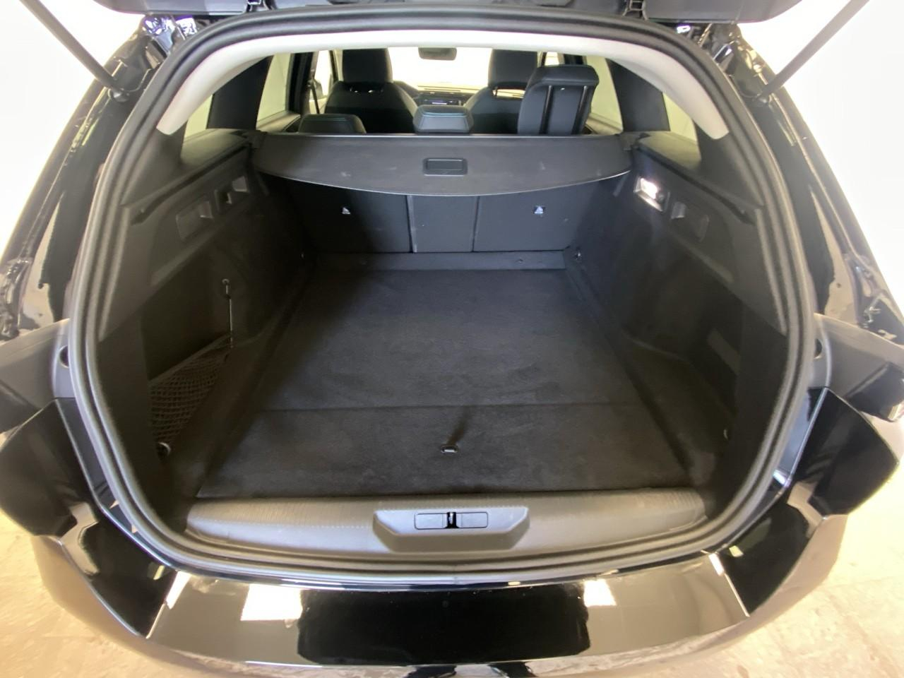 Peugeot 308 sw hybrid 145 e-dcs6 allure — photo 6