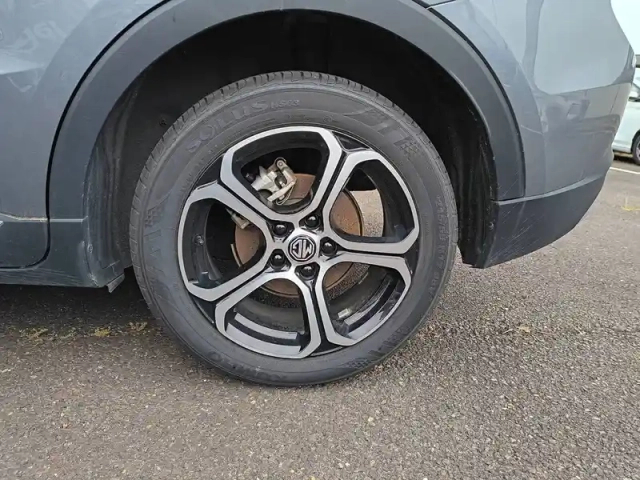 Mg Zs 1.5 l hybrid+ 197 ch — photo 14