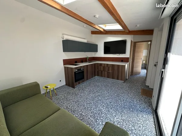 Maisonnette indépendante 30 m² meublée à neuf - Jardin privatif 200 m² avec bassin