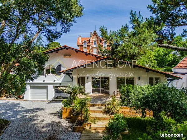 Villa 6 pièces 180 m²