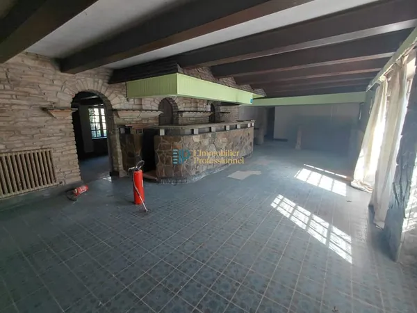 Local commercial 539 m²