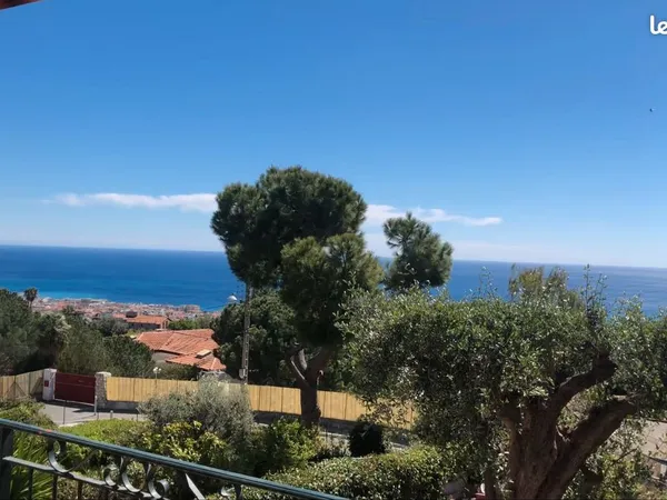Vue mer panoramique, 75 m² refait à neuf, 1er étage