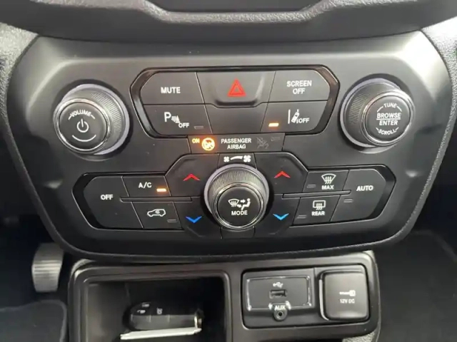 Jeep Renegade 1.0 turbo t3 120 ch bvm6 — photo 43