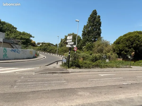 Parking couvert, sécurisé, proche de CAP3000, à Saint-Laurent du Var