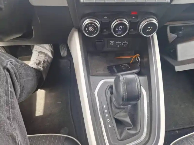 Renault Clio tce 90 x-tronic - 21n — photo 23
