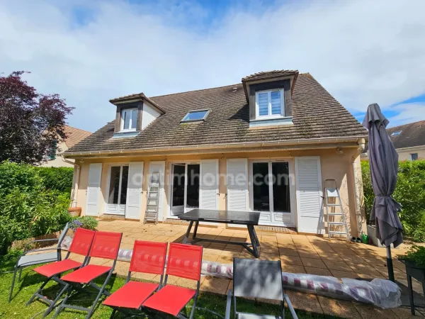 Maison 6 pièces avec jardin et garage à vendre à VERNOUILLET (78)