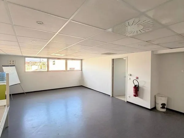 Bureaux 350 m²