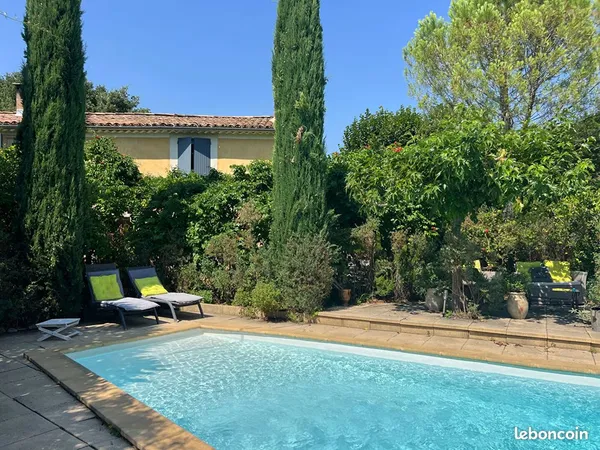 Maison 10 pièces 250 m²