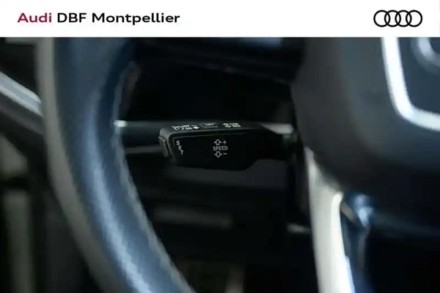 Audi Q3 35 tfsi 150 ch s tronic 7 s line — photo 6