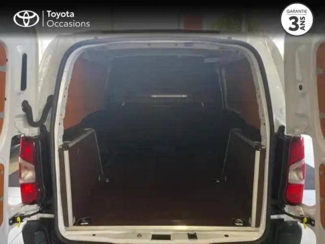 Toyota Proace city medium 130 d-4d start bva pack confort — photo 10