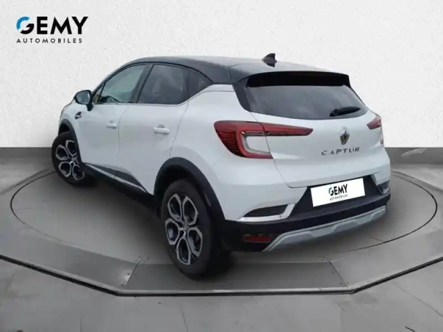 Renault Captur mild hybrid 160 edc — photo 22