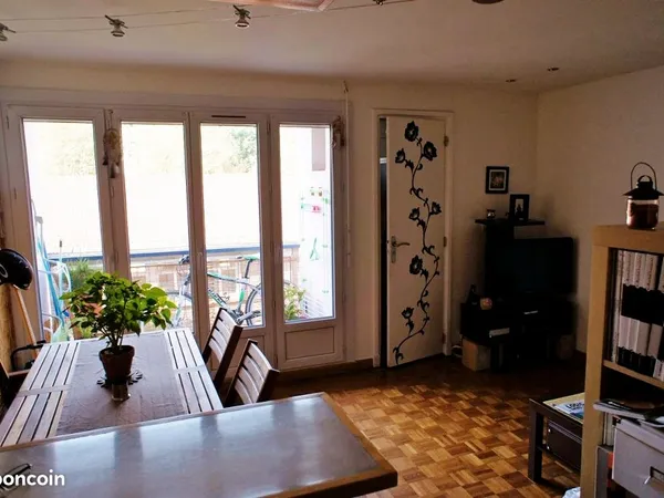 Appartement meublé lumineux de 34 m² à deux pas du tram et du centre ville