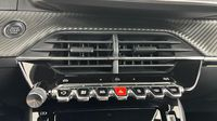Peugeot 2008 1.2 PureTech 130ch S&S GT EAT8 — photo 16