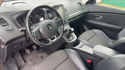 Renault Grand Scenic 1.7 Blue dCi 120 - Intens – 2020 – 112216 km – Diesel – Boîte Manuelle — photo 15