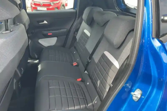 Citroën C3 hybride 110 ch automatique — photo 11