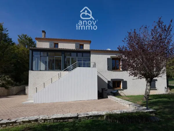 Maison 6 pièces 205 m²