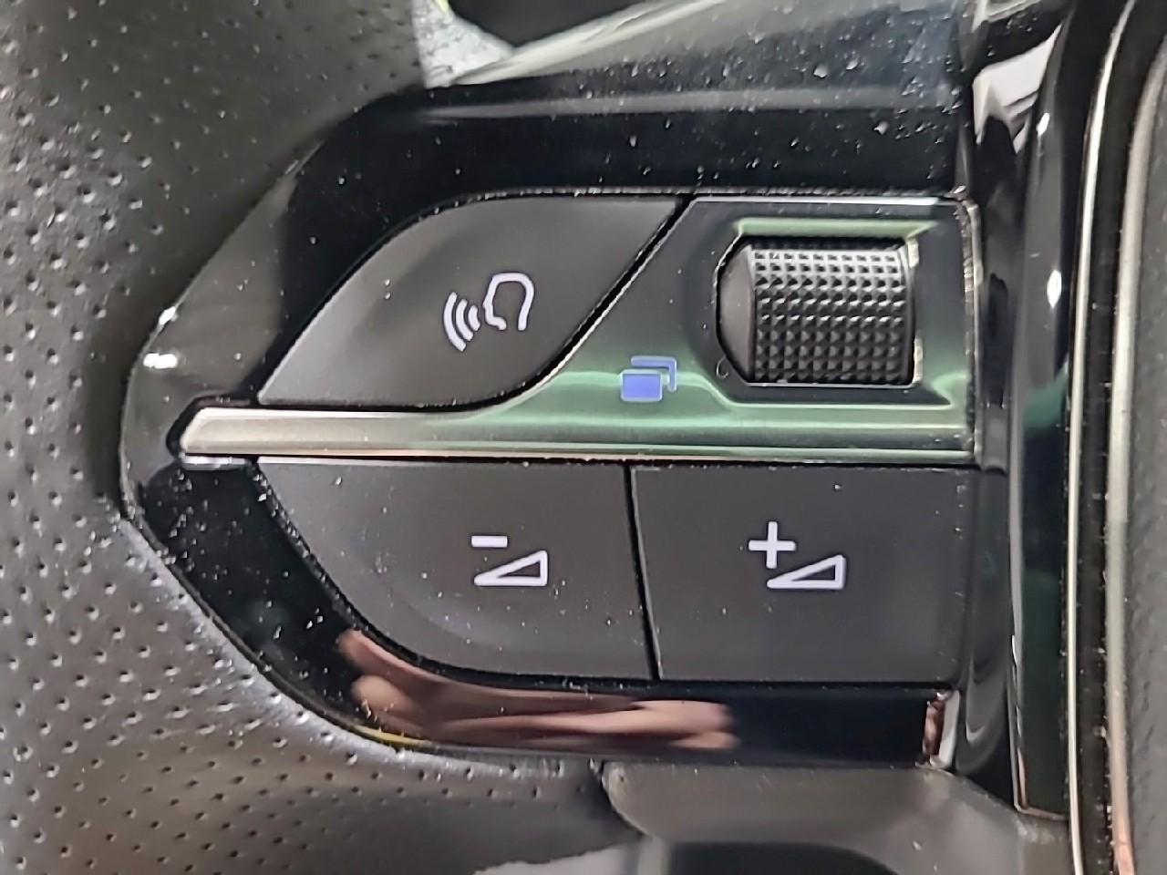 Peugeot 208 electrique 50 kwh 136ch gt — photo 26