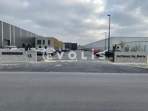 Local d'activité 2114 m²