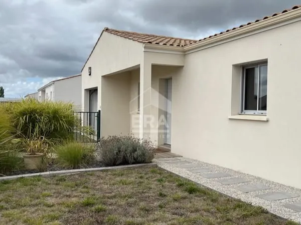Belle maison moderne Thenac