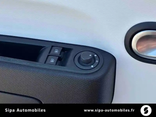Renault Twingo iii sce 65 — photo 24