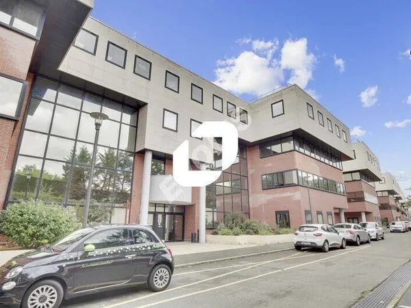 Bureaux 854 m²