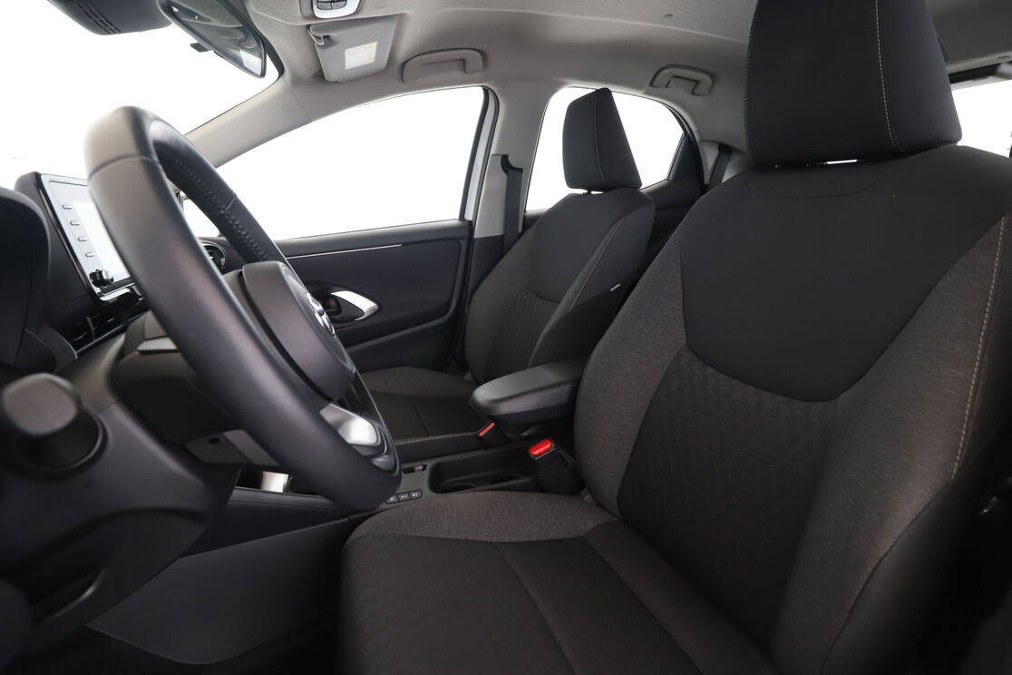Toyota Yaris 1.5 Hybride Dynamic — photo 9