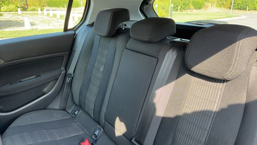 Peugeot 308 1.2 PureTech 130 - Allure – 2015 – 120616 km – Essence – Boîte Manuelle — photo 17