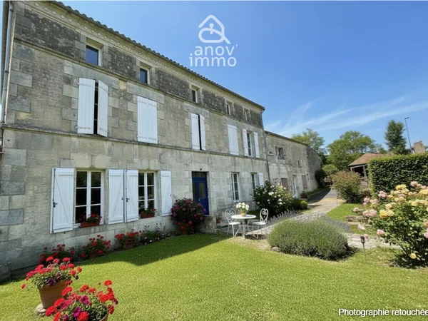 A VENDRE - FERME CHARENTAISE - VERDILLE 14kms de ROUILLAC -