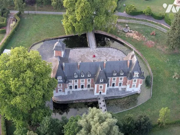 Maison 10 pièces 850 m²