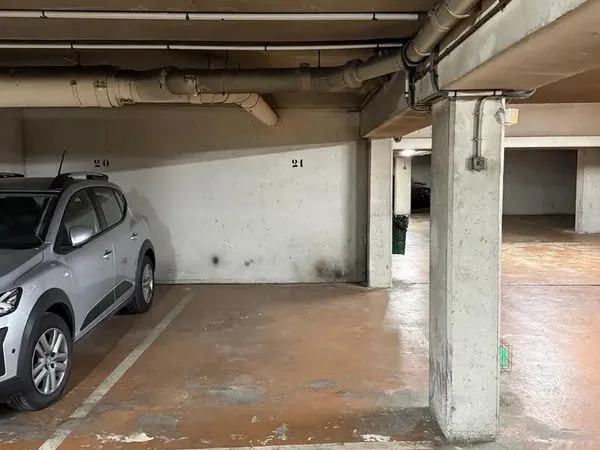 Place de parking à louer - 10m2 - Paris 14ème - Rue du Père Corentin
