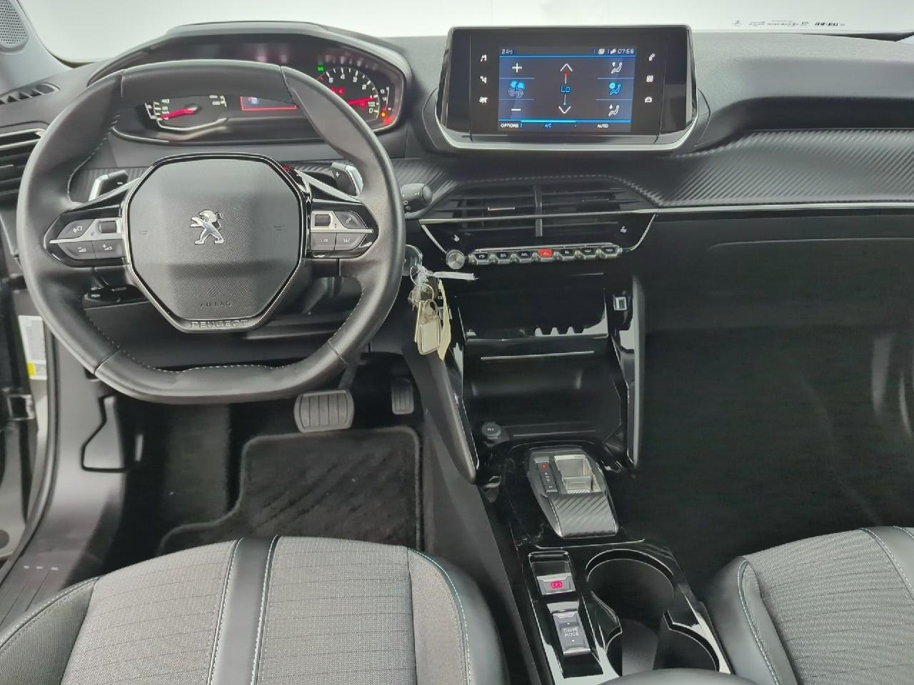Peugeot 2008 puretech 130 s&s eat8 allure — photo 8