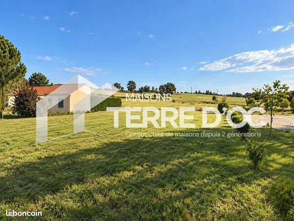 Terrain 1 740 m² Vielmur Sur Agout