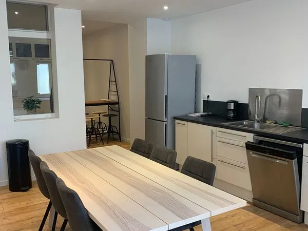 Maison F6 130 m² avec garage fermé et jardin privatif
