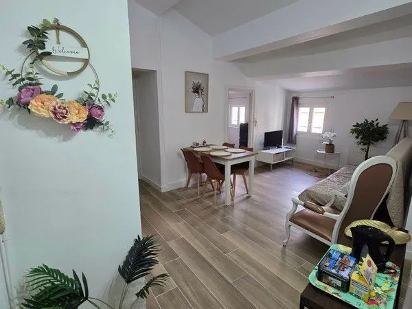 A vendre appartement rénové intra muros a 2 minutes du palais des papes