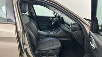 Alfa Romeo Giulia 2.2 JTD 150ch AT8 — photo 15