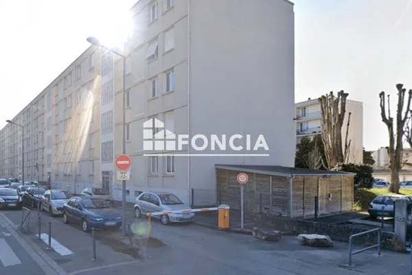Stationnement Location Villeurbanne 97€