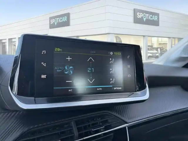 Peugeot 208 electrique 136ch 51 kwh business — photo 11