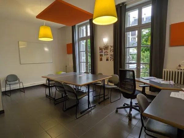 Bureau 170 m²