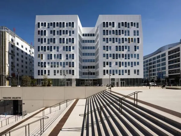 Bureau 358 m²