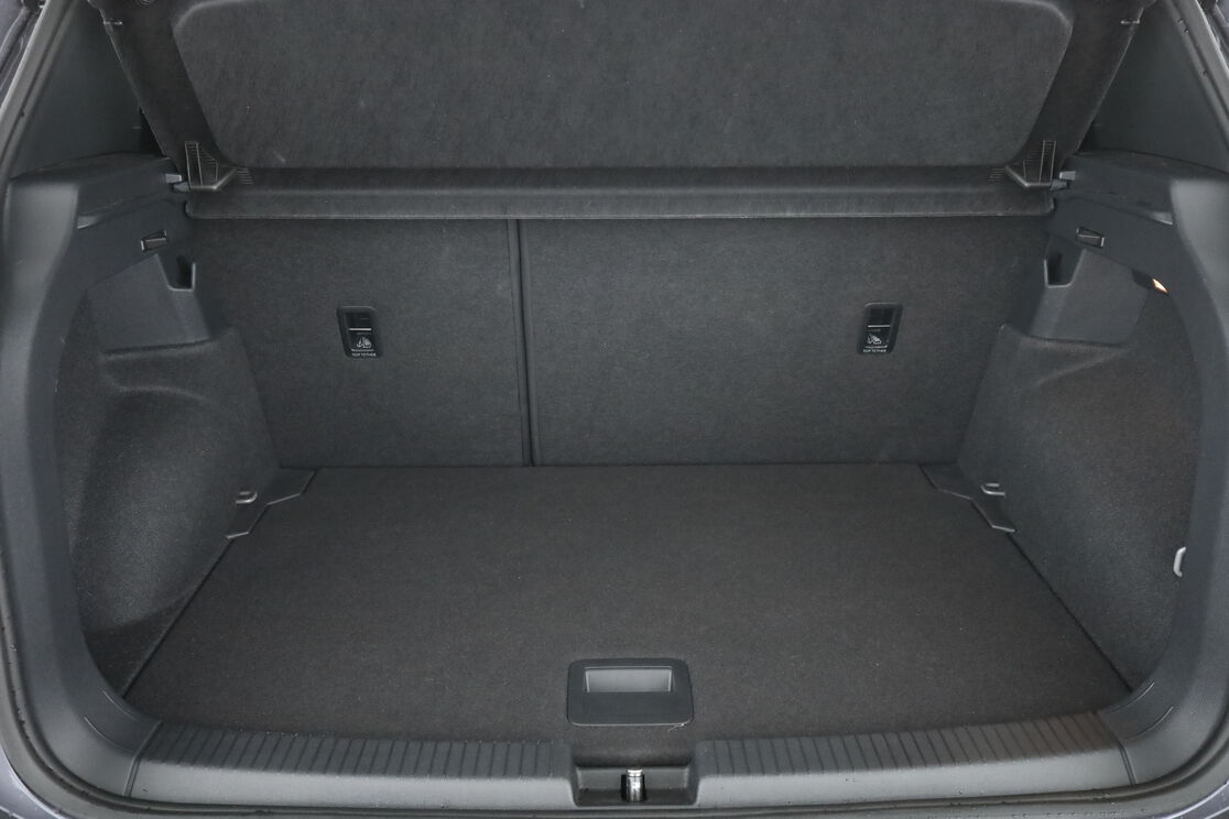 Volkswagen T-Cross 1.0 TSI R-Line DSG — photo 16